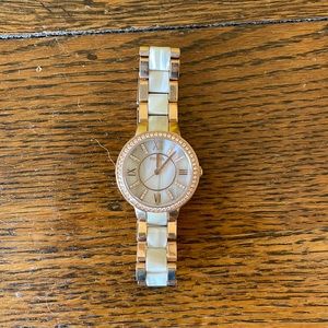 Fossil Pearl and rose gold watch